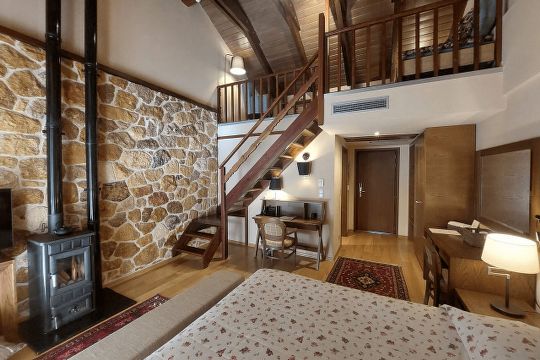 Orizontes Tzoumerkon Deluxe Maisonette room